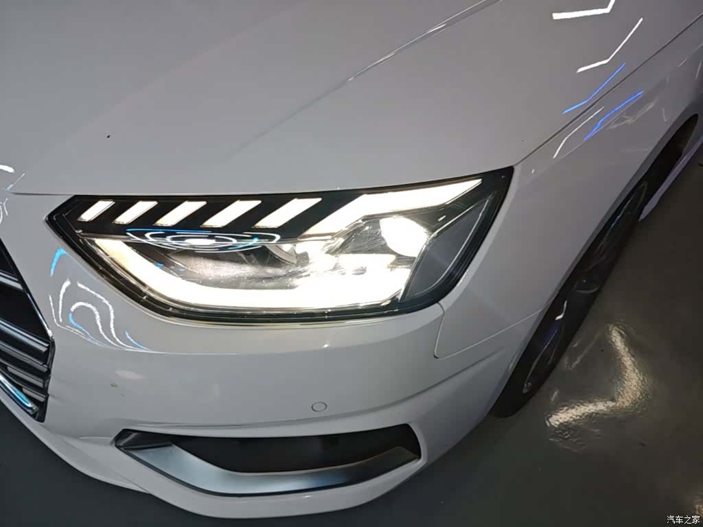Audi A4L, 2021 24
