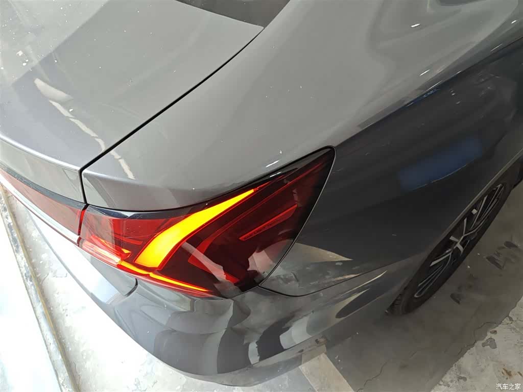 Roewe i5, 2022 8