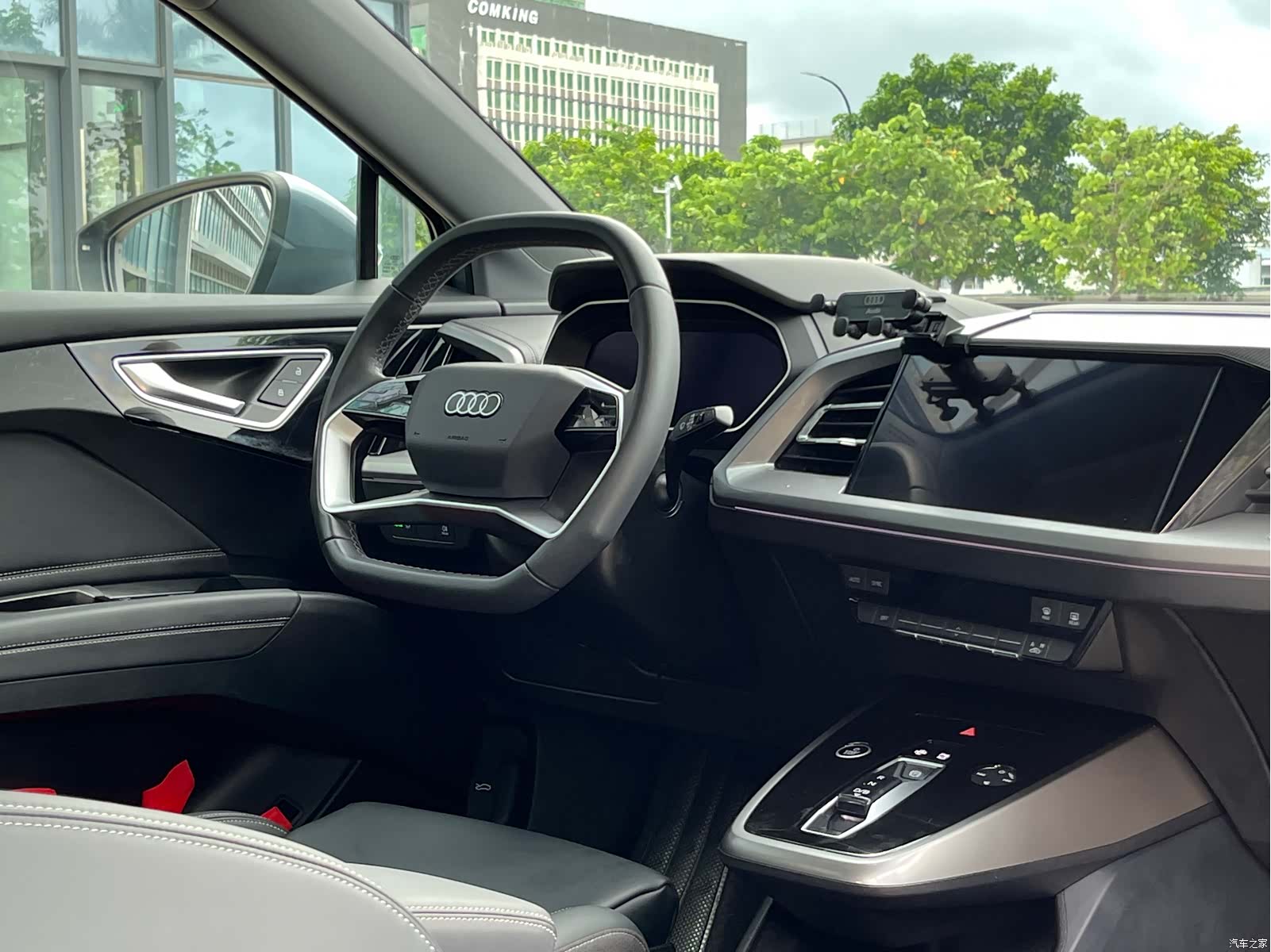 Audi Q4 e-tron, 2024 12