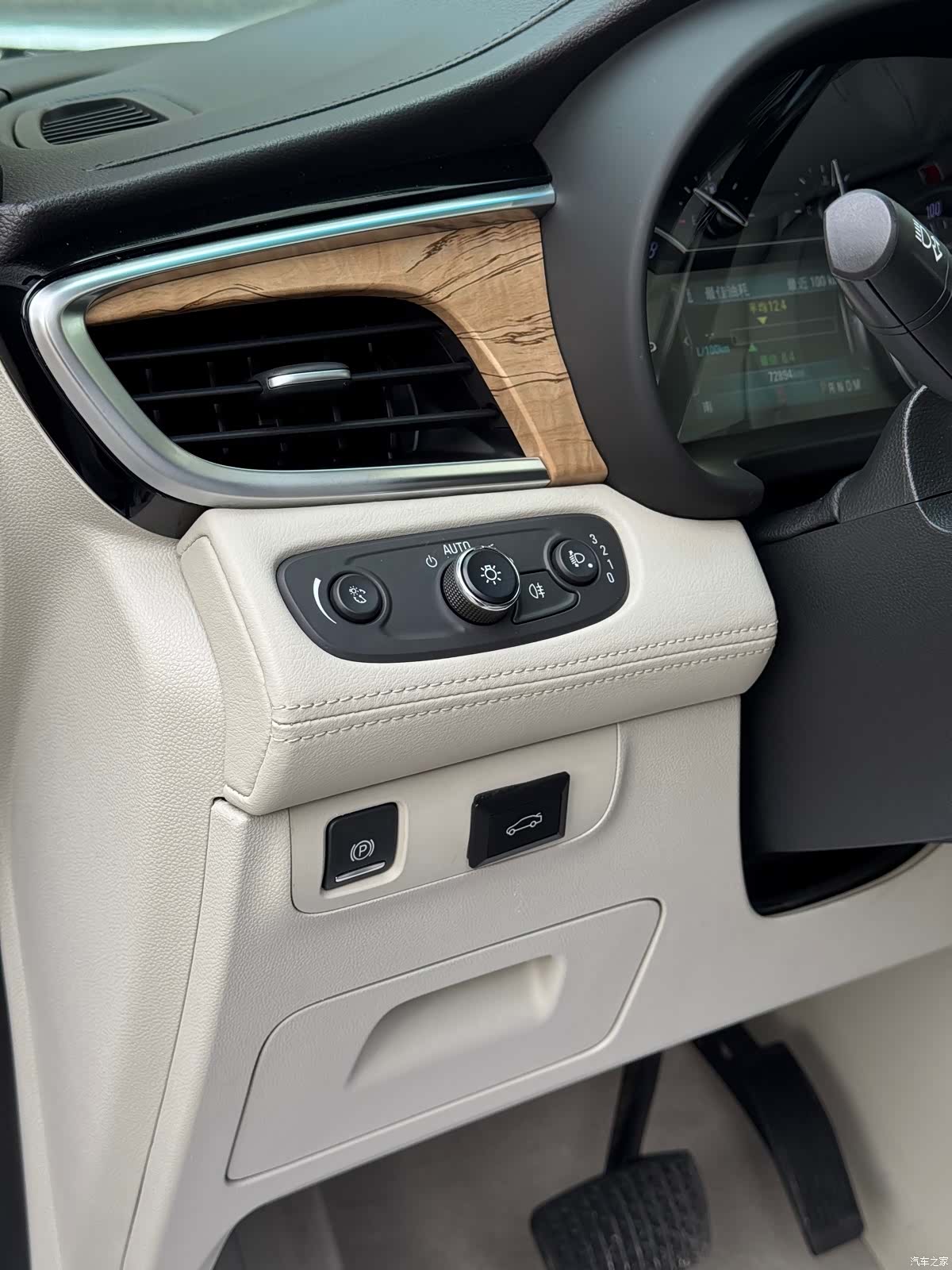 Buick GL8, 2018 15