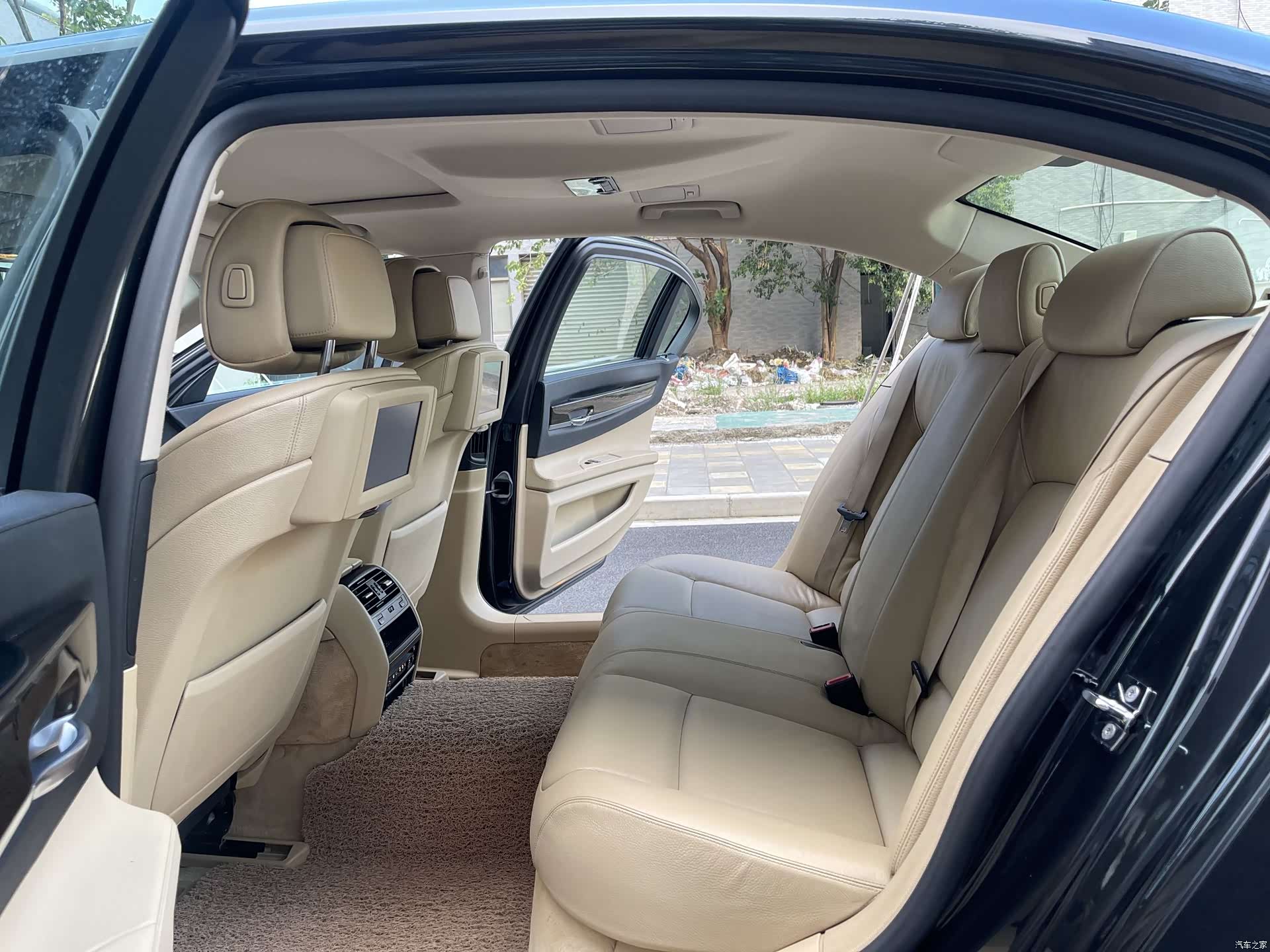 BMW 7 Series, 2009 9