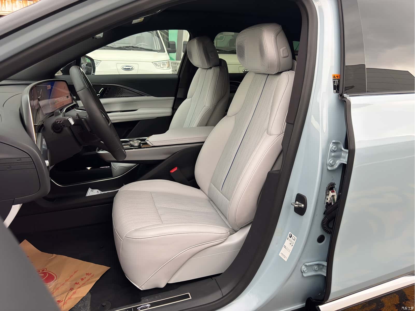 Cadillac IQ, 2023 8