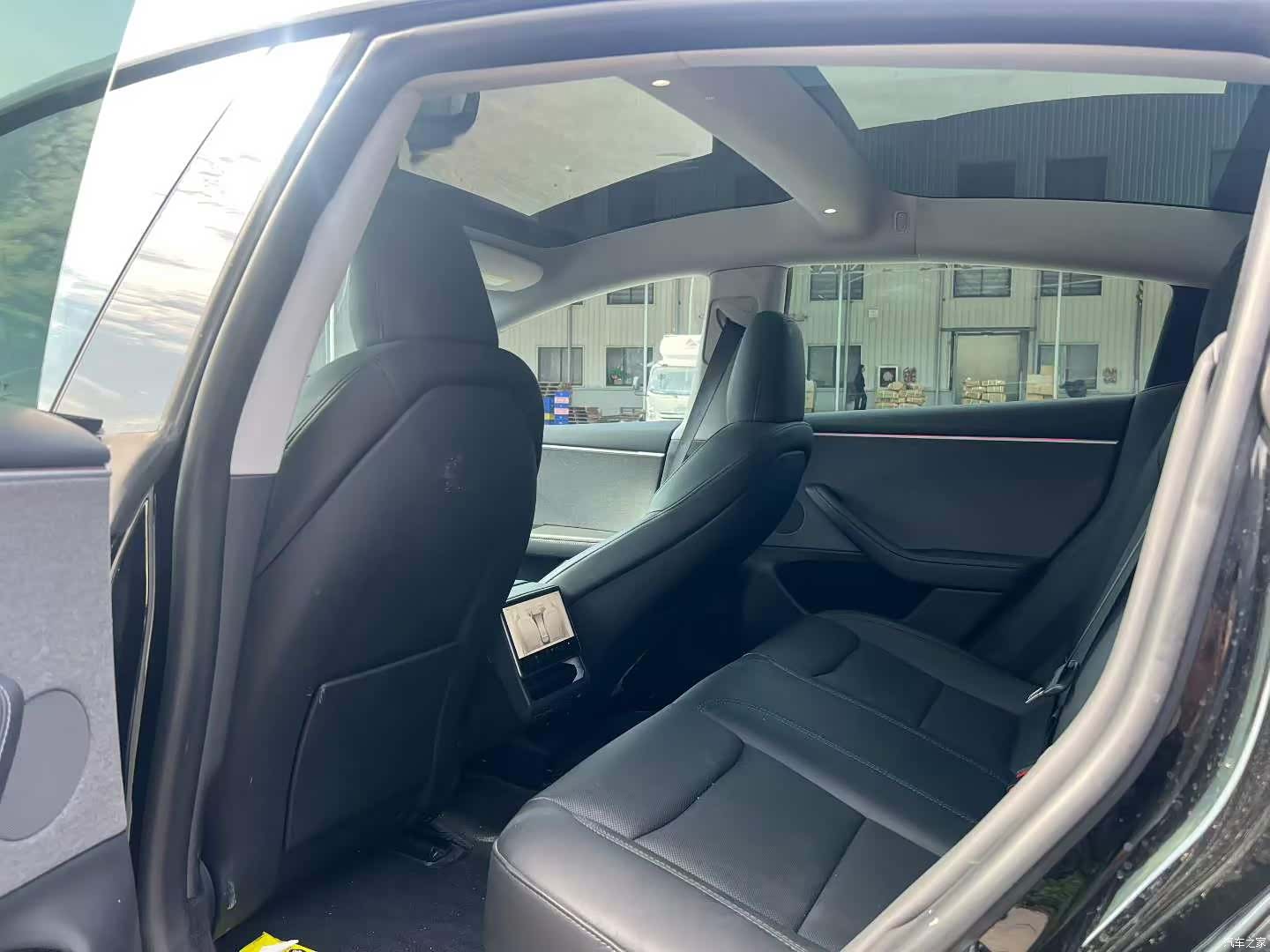 Tesla Model 3, 2024 6