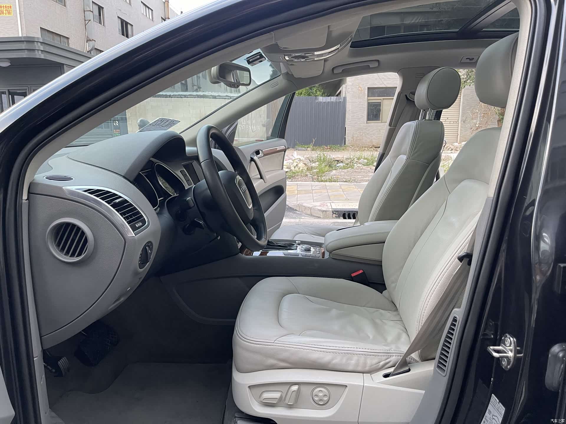 Audi Q7, 2009 6