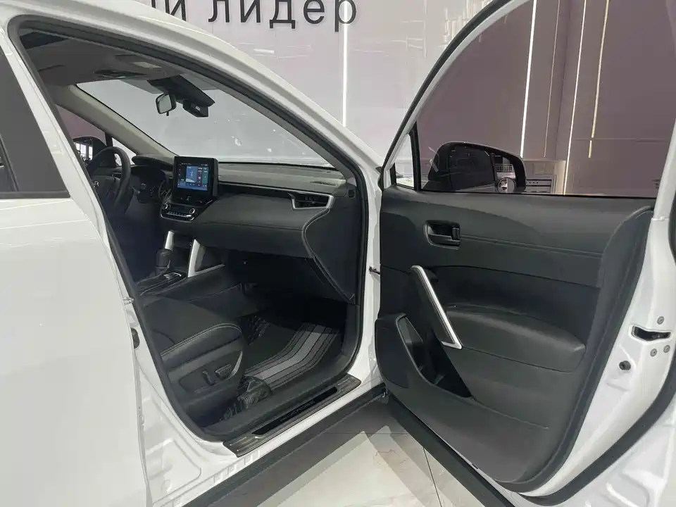 Toyota Corolla Sharp amplifier