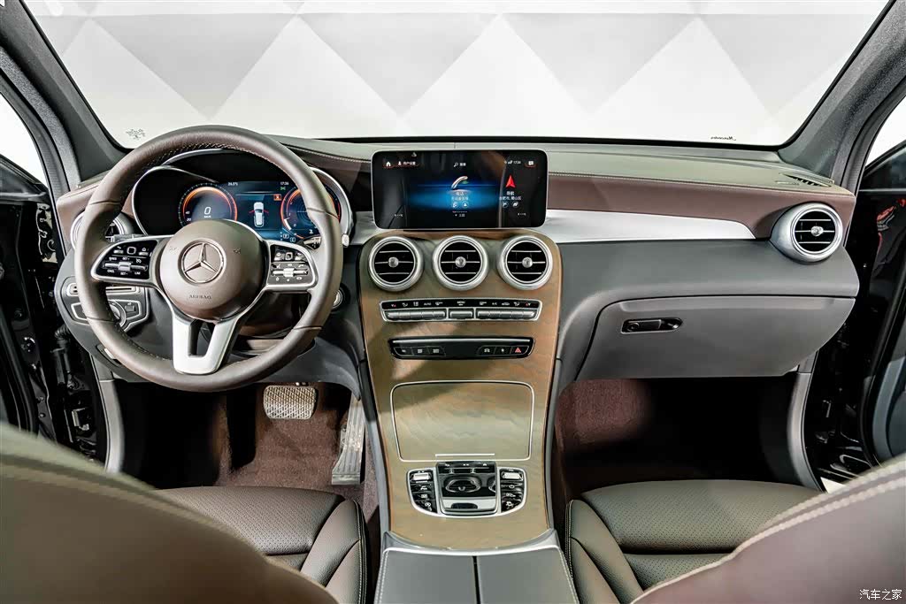 Mercedes-Benz GLC, 2023 12