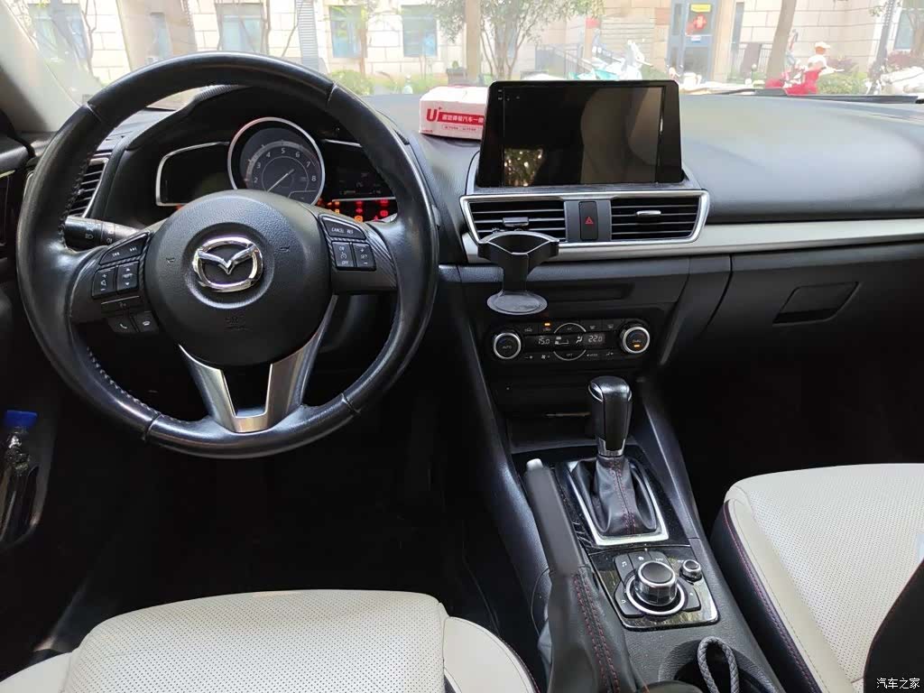 Mazda Mazda3, 2014 13