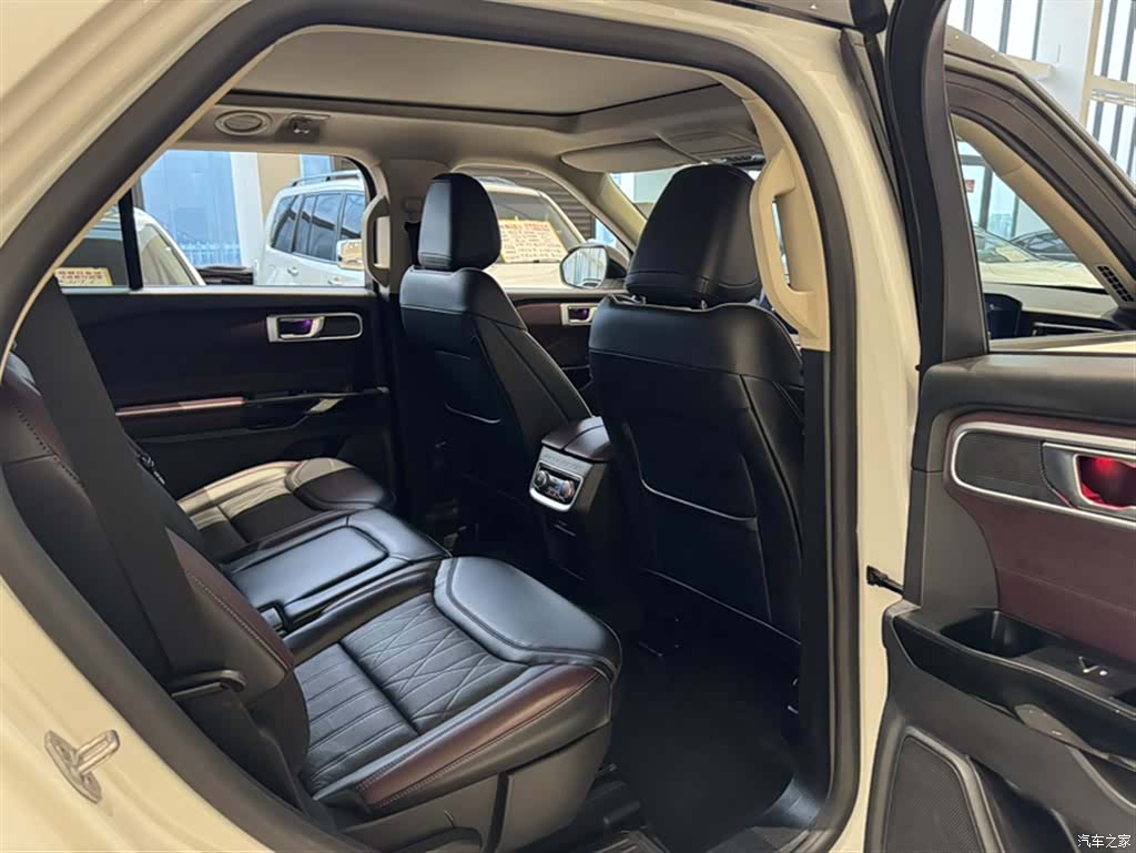 Ford Explorer, 2023 2