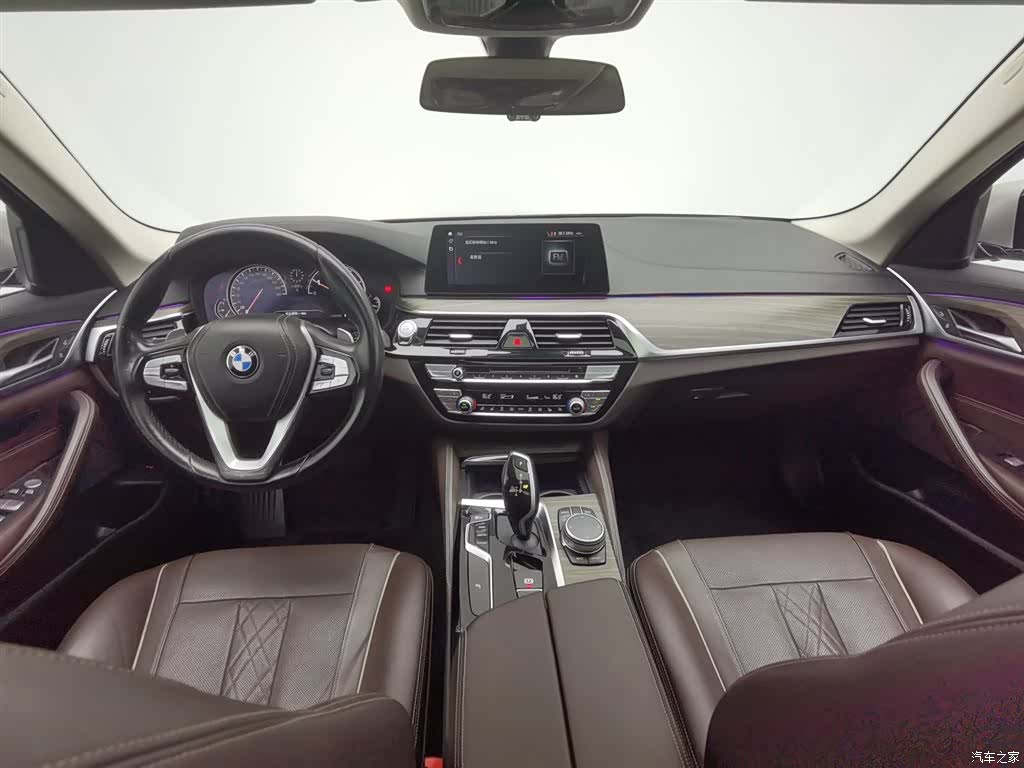 BMW 5 Series, 2018 все фото