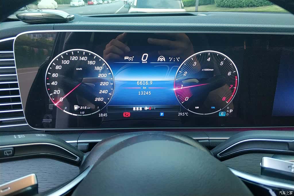 Mercedes-Benz GLE, 2024 14