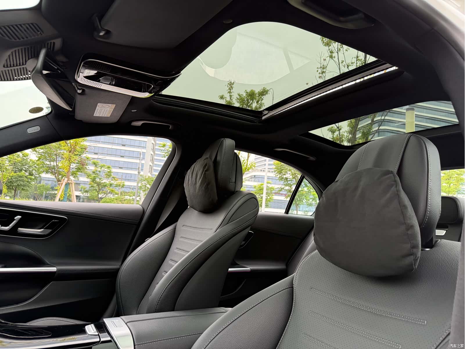 Mercedes-Benz C-Class, 2024 17