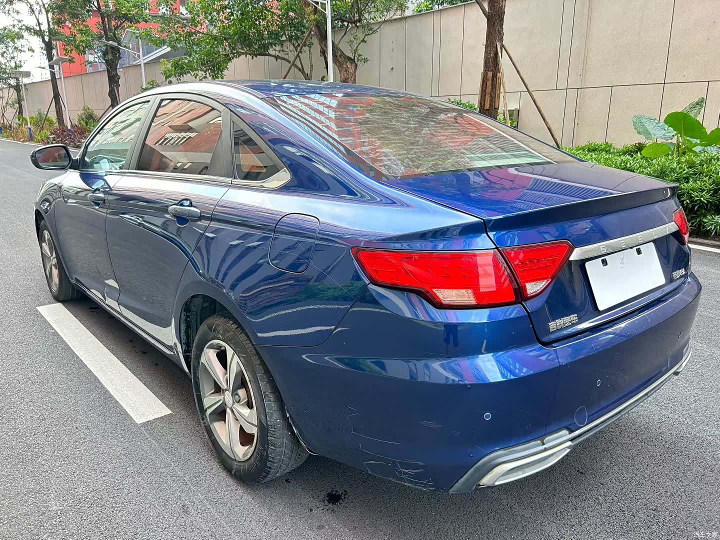 Geely Emgrand, 2018 9