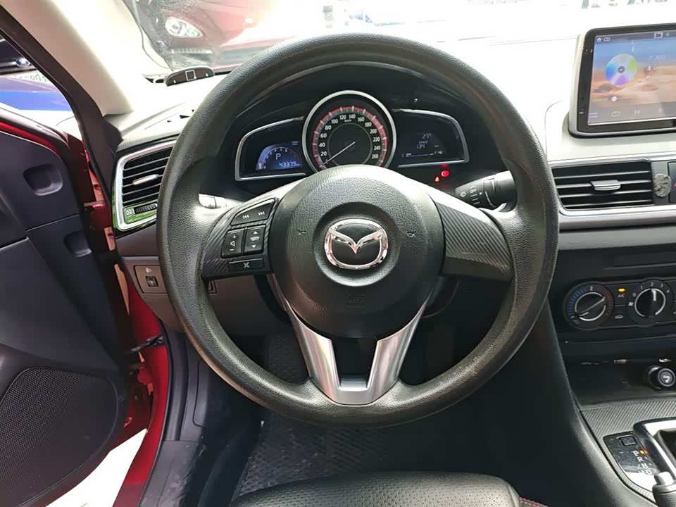 Mazda 3 Angkesaila