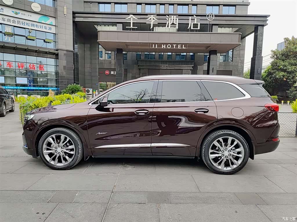 Buick Enclave, 2022 3