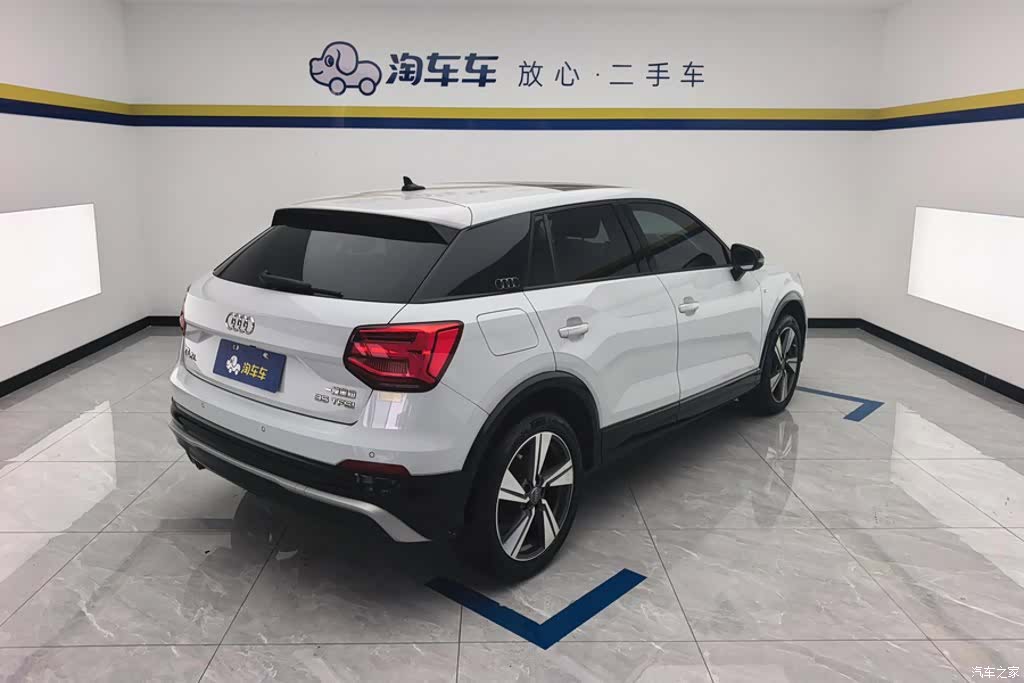 Audi Q2L, 2020 3