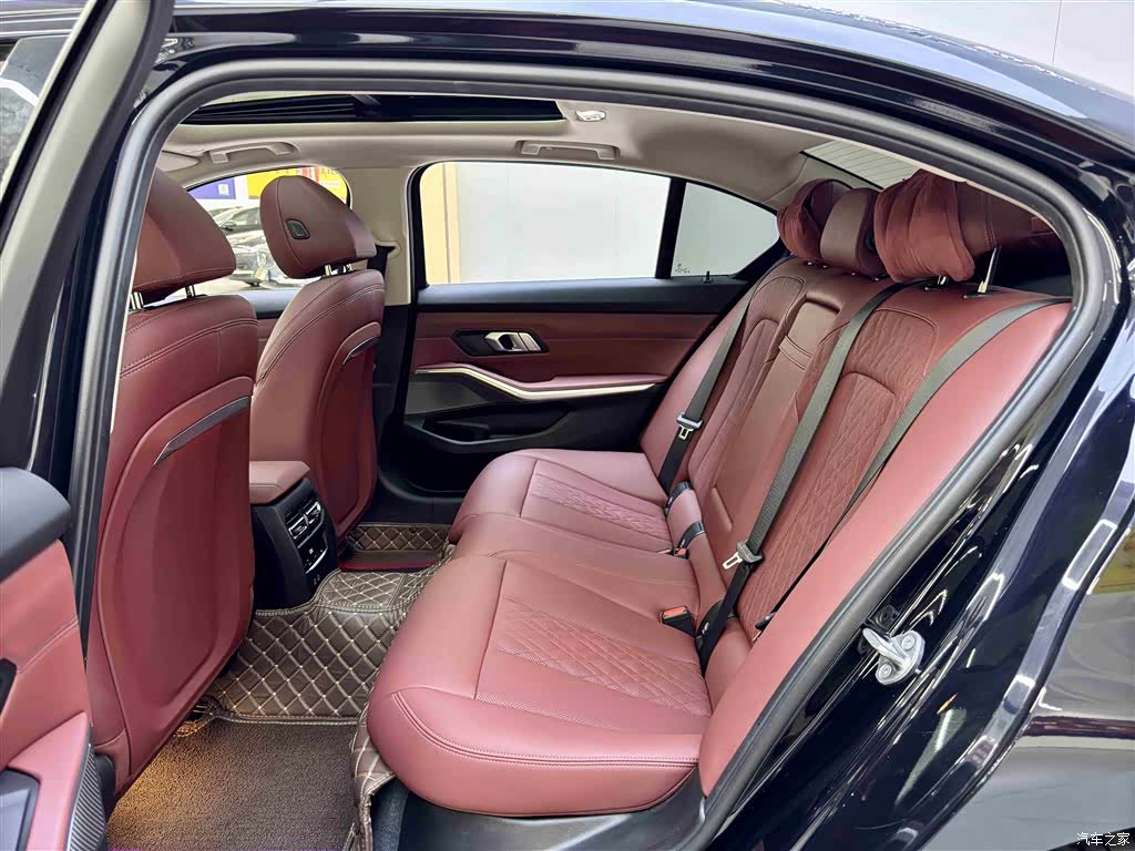 BMW 3 Series, 2023 7