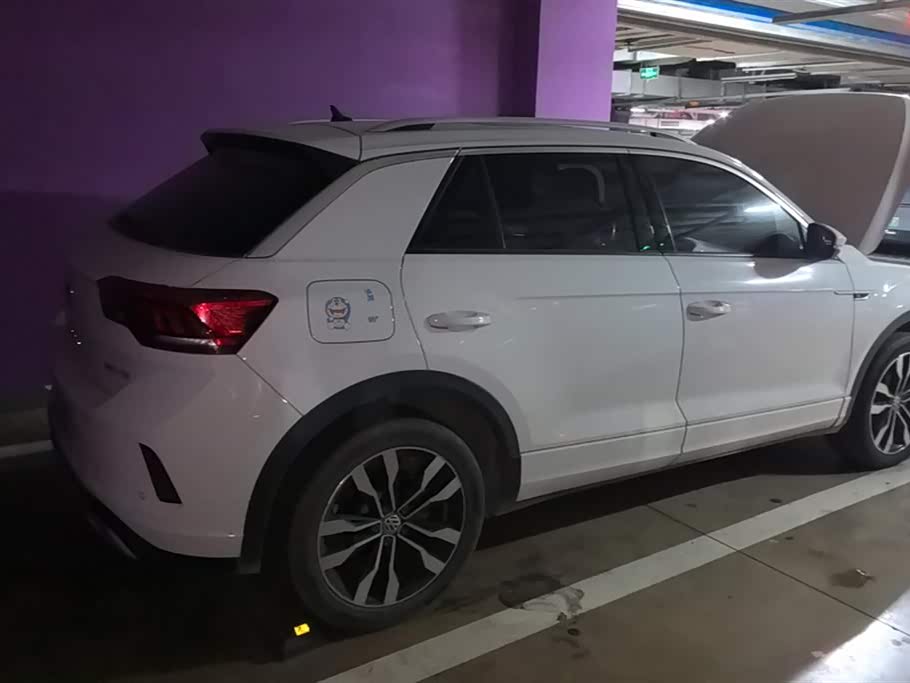 Volkswagen T-ROC exploring Songs