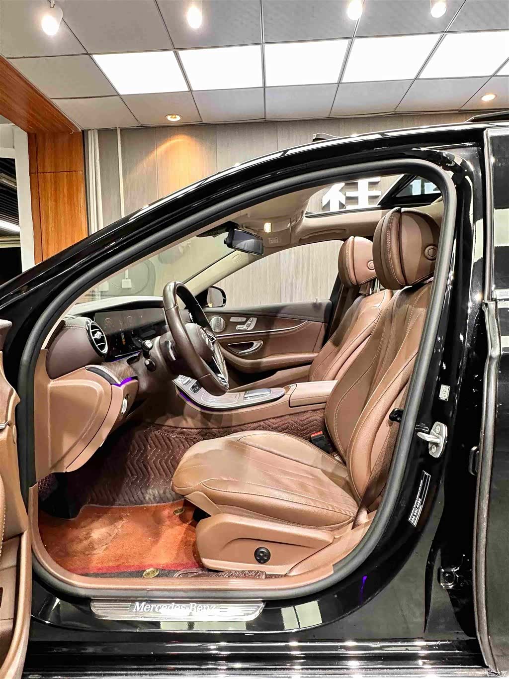 Mercedes-Benz E-Class, 2022 10