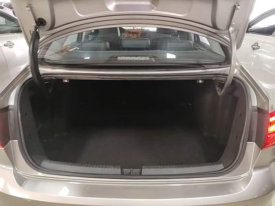 Volkswagen Sagitar 2018, фото 19