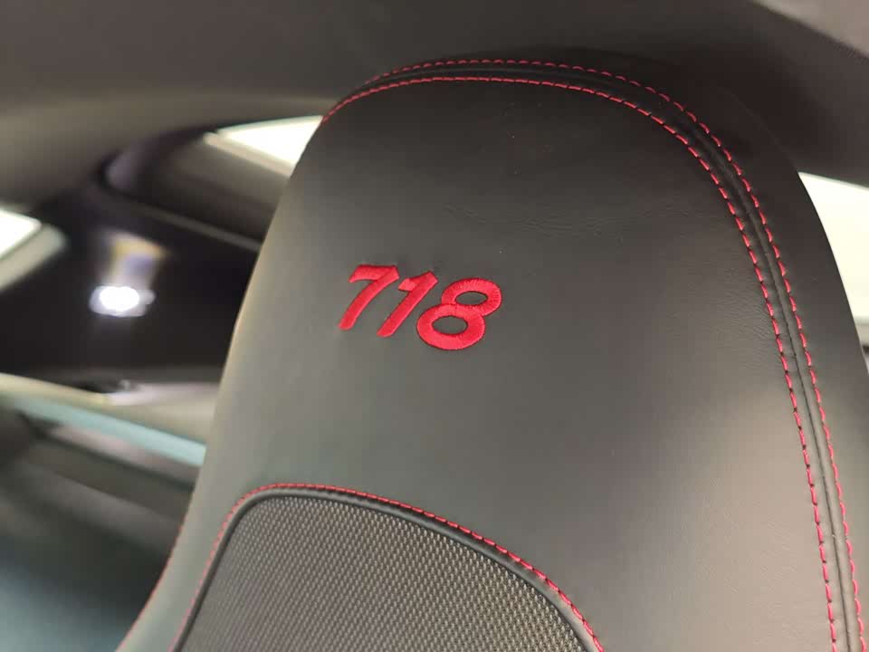 Porsche 718