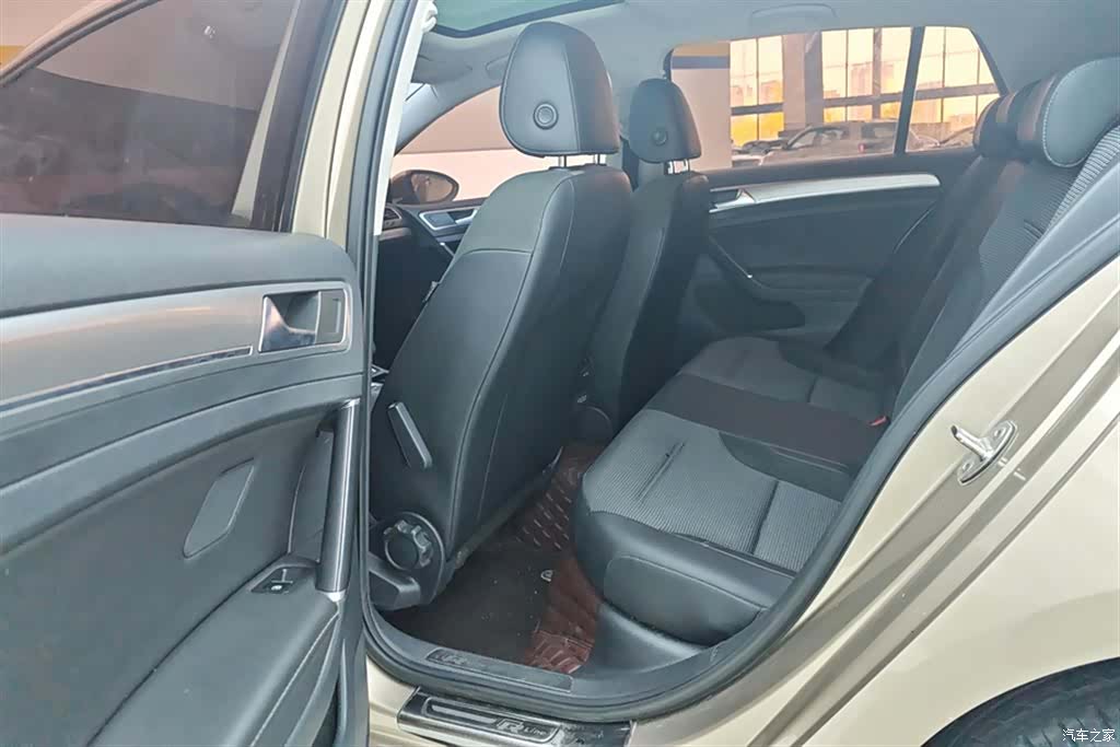 Volkswagen Golf, 2019 11