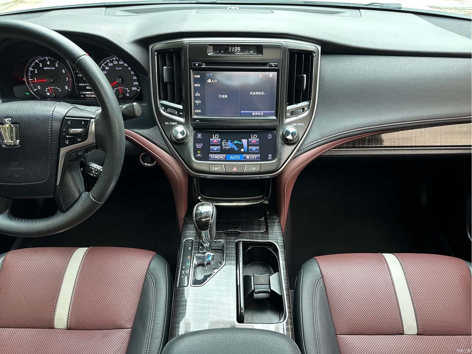 Toyota Crown, 2018 9