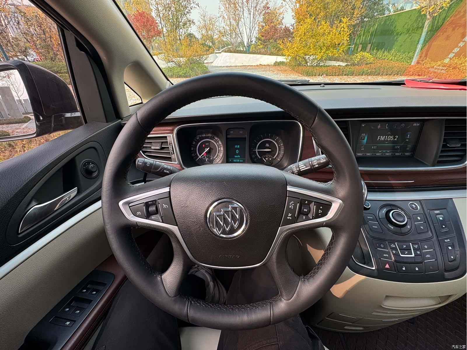 Buick GL8, 2017 12