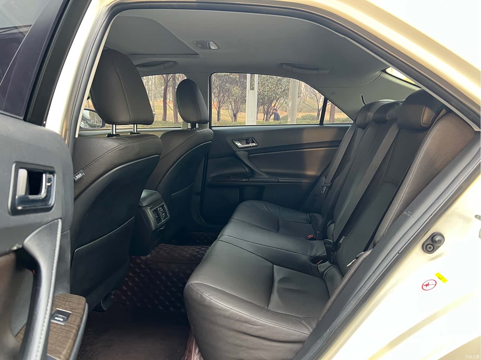 Toyota 2.5V, 2017 8