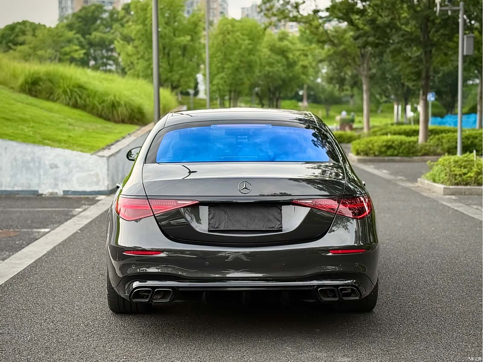 Mercedes-Benz S-Class, 2024 4