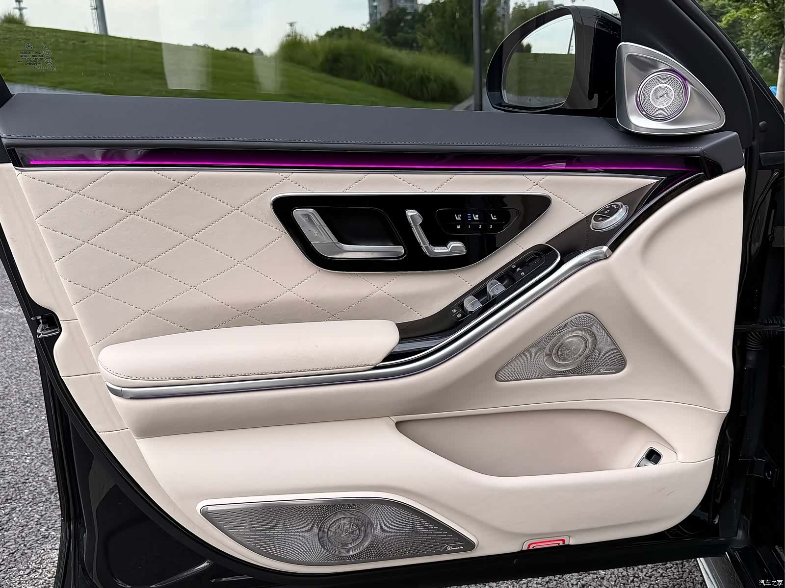 Mercedes-Benz S-Class, 2024 22