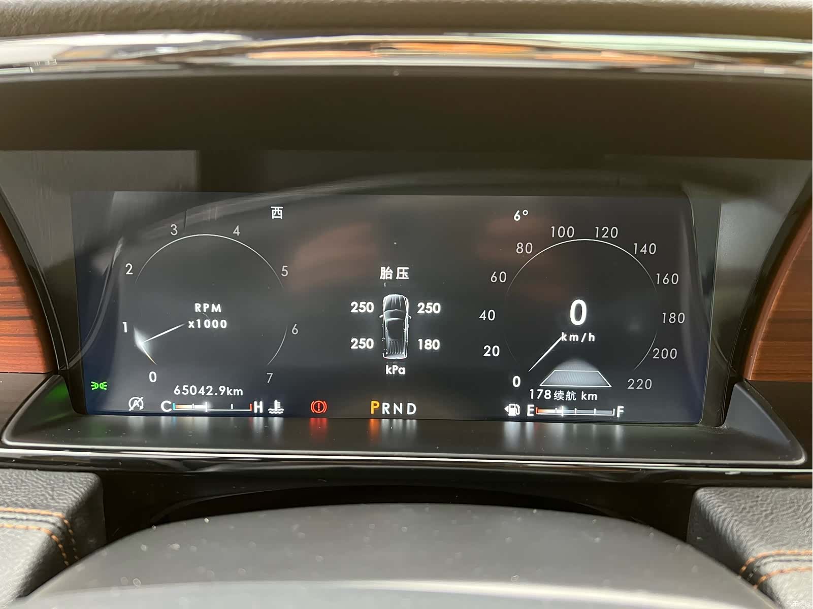Lincoln Navigator, 2021 9