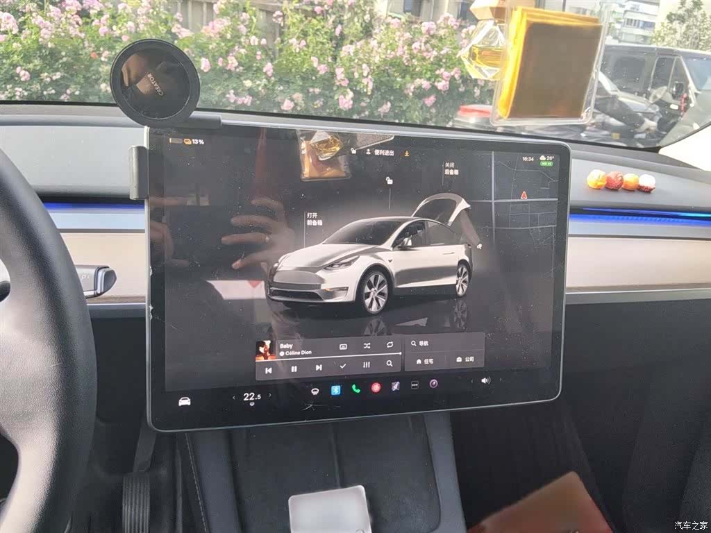 Tesla Model Y, 2022 4