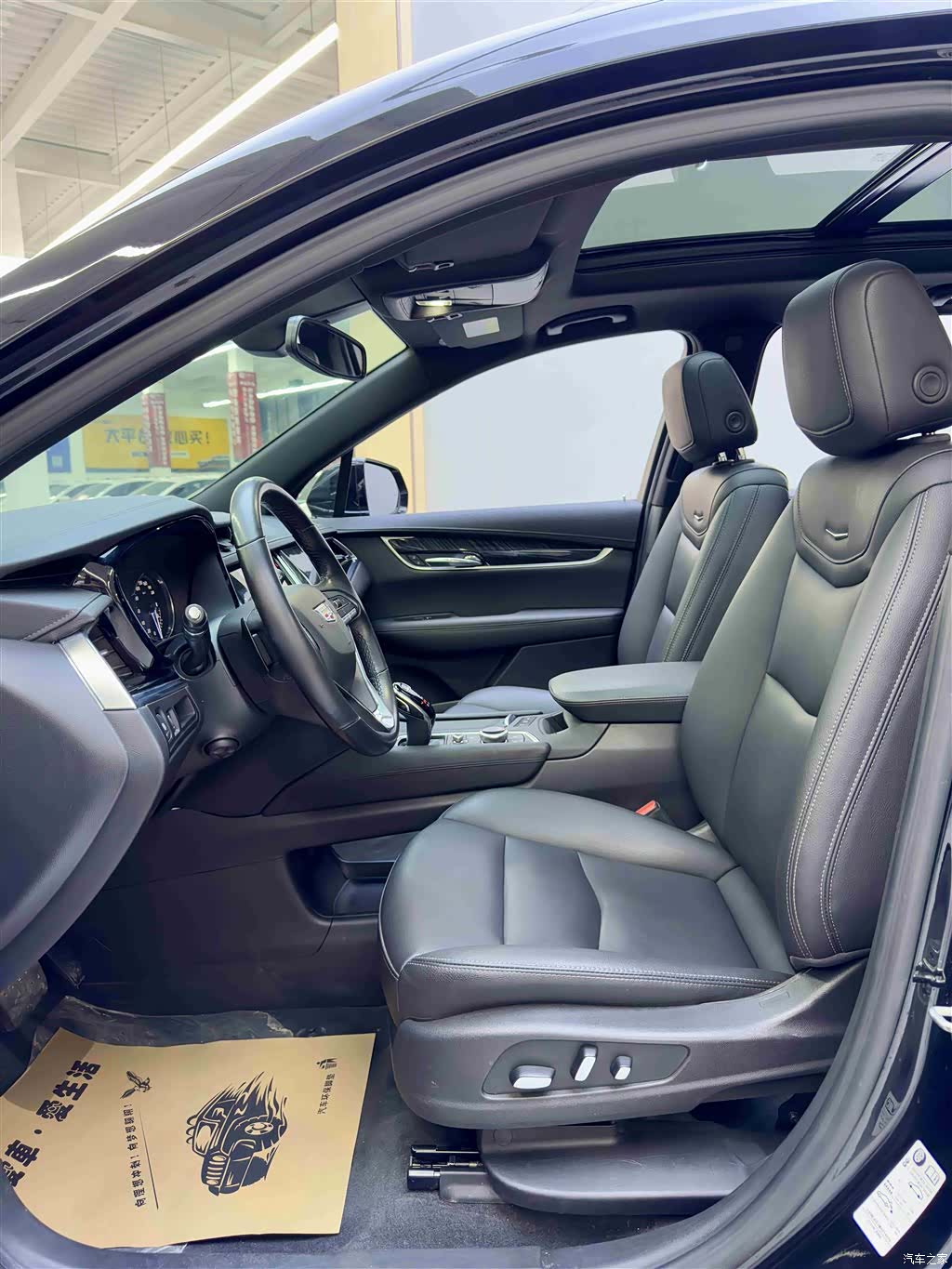 Cadillac XT6, 2022 все фото