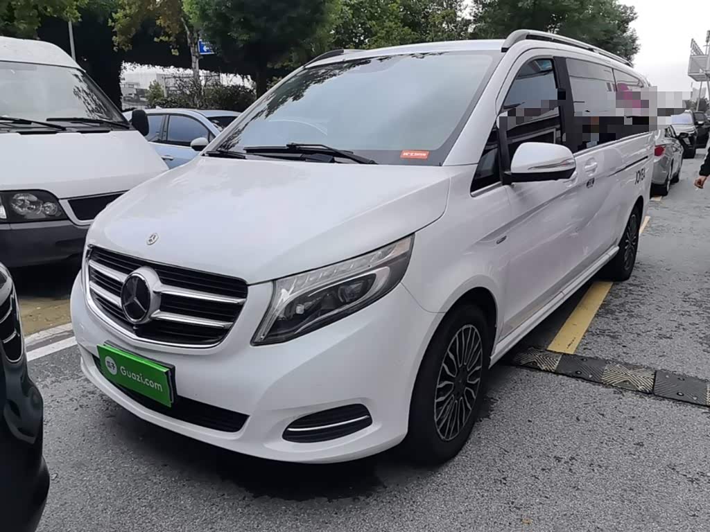 Mercedes-Benz V-Class