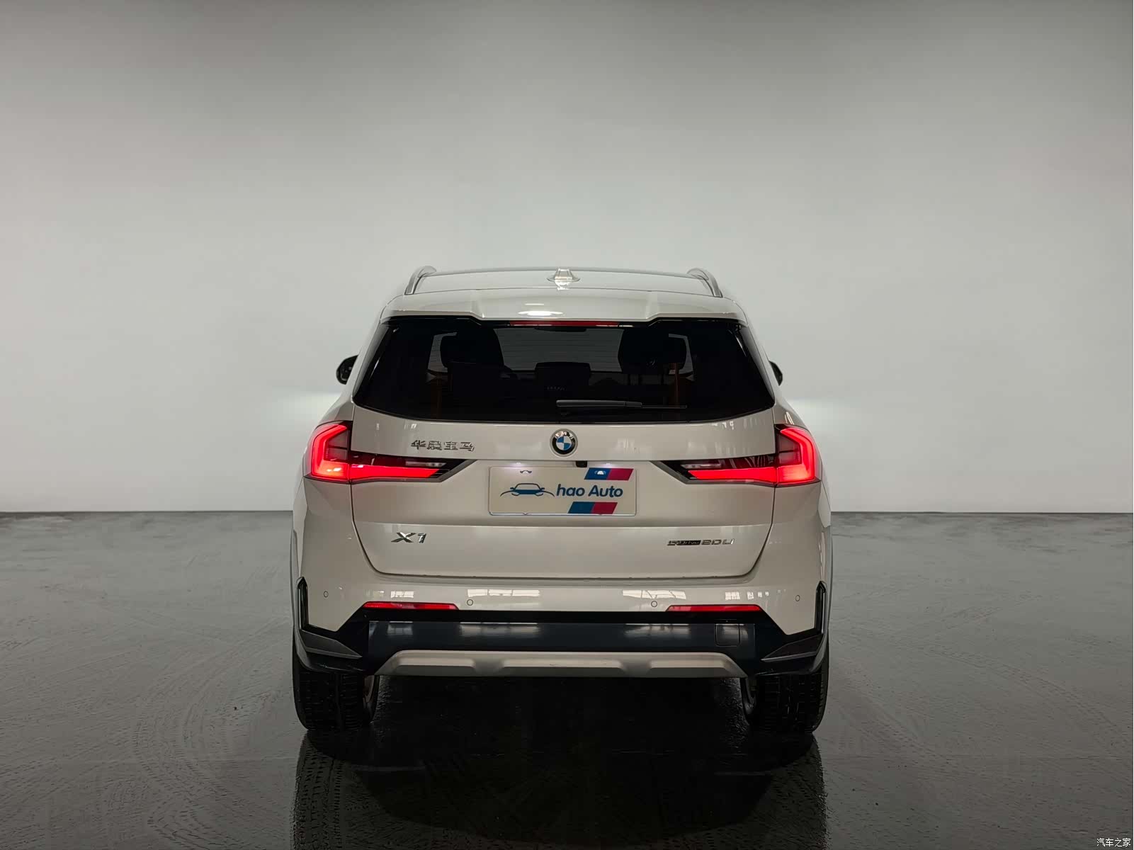 BMW X1, 2023 все фото