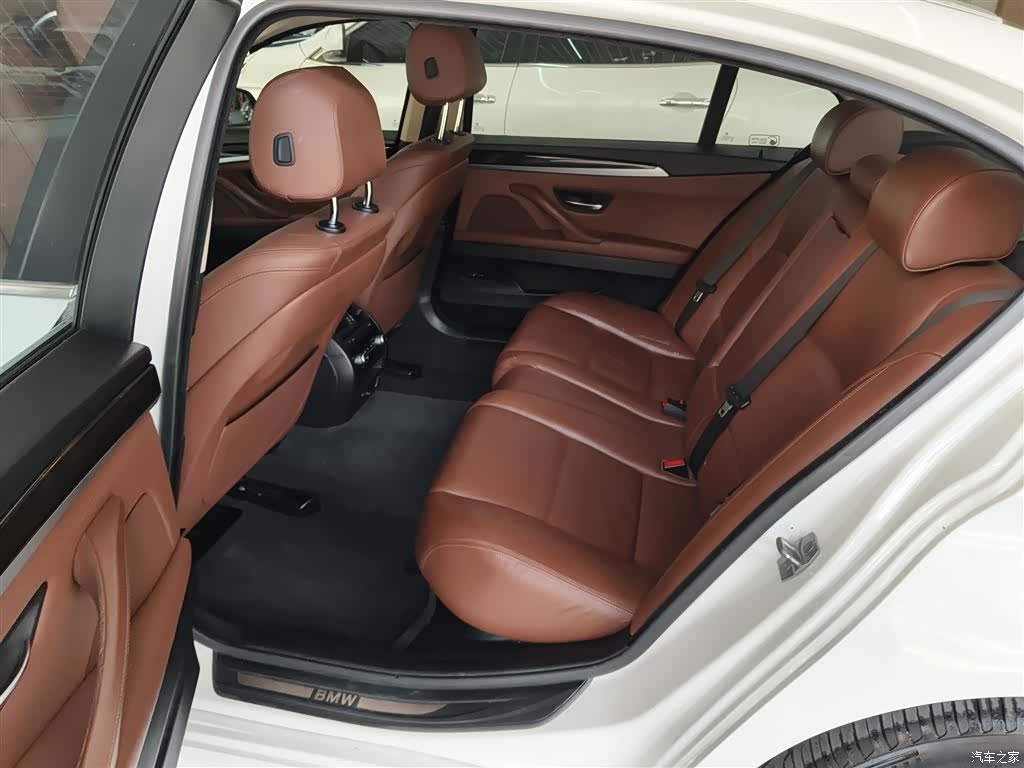 BMW 5 Series, 2016 13
