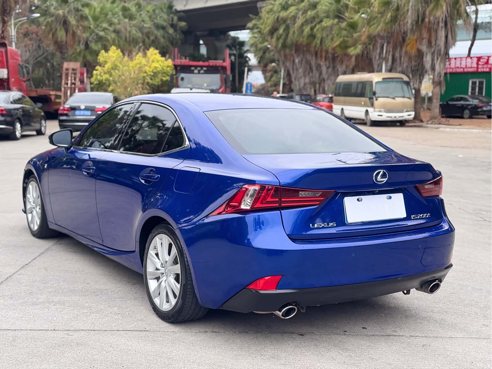 Lexus IS, 2016 9