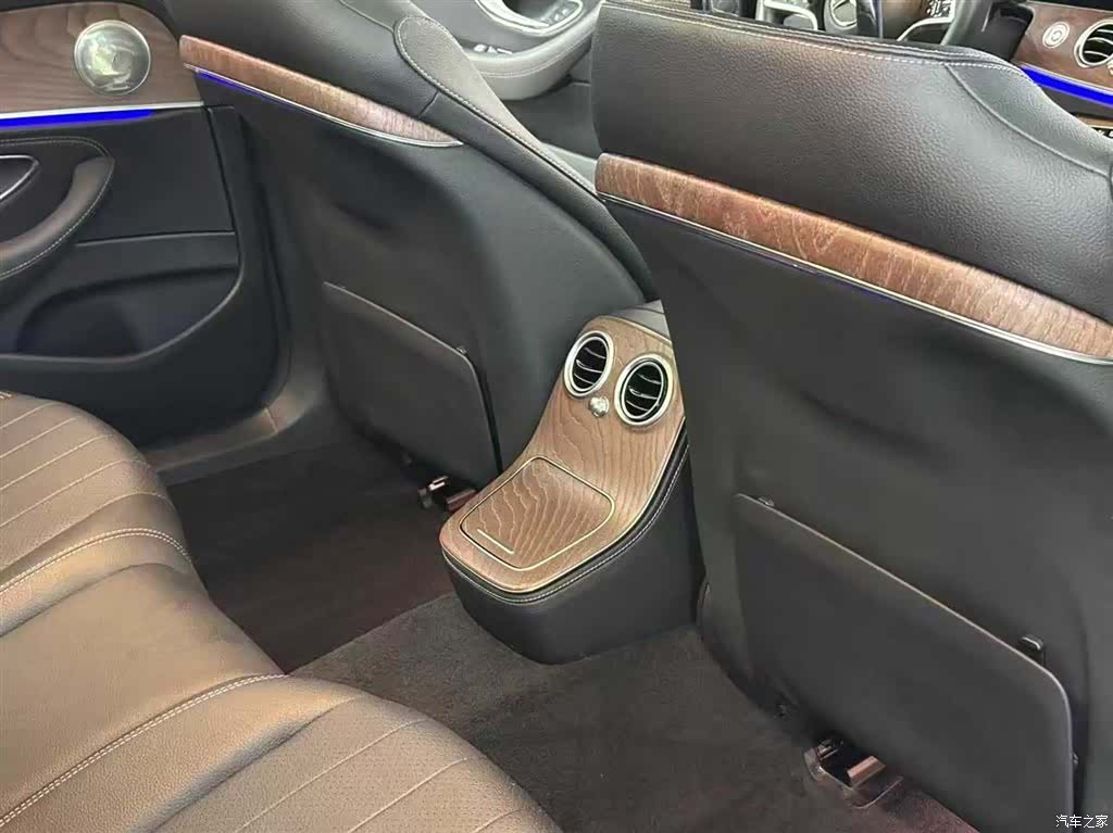 Mercedes-Benz E-Class, 2021 25
