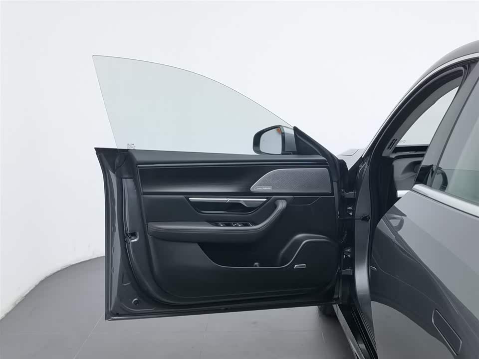 XPENG P7