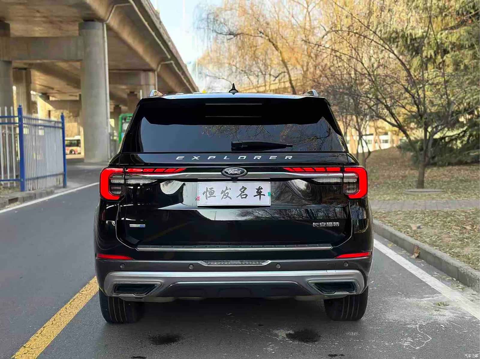 Ford Explorer, 2023 15