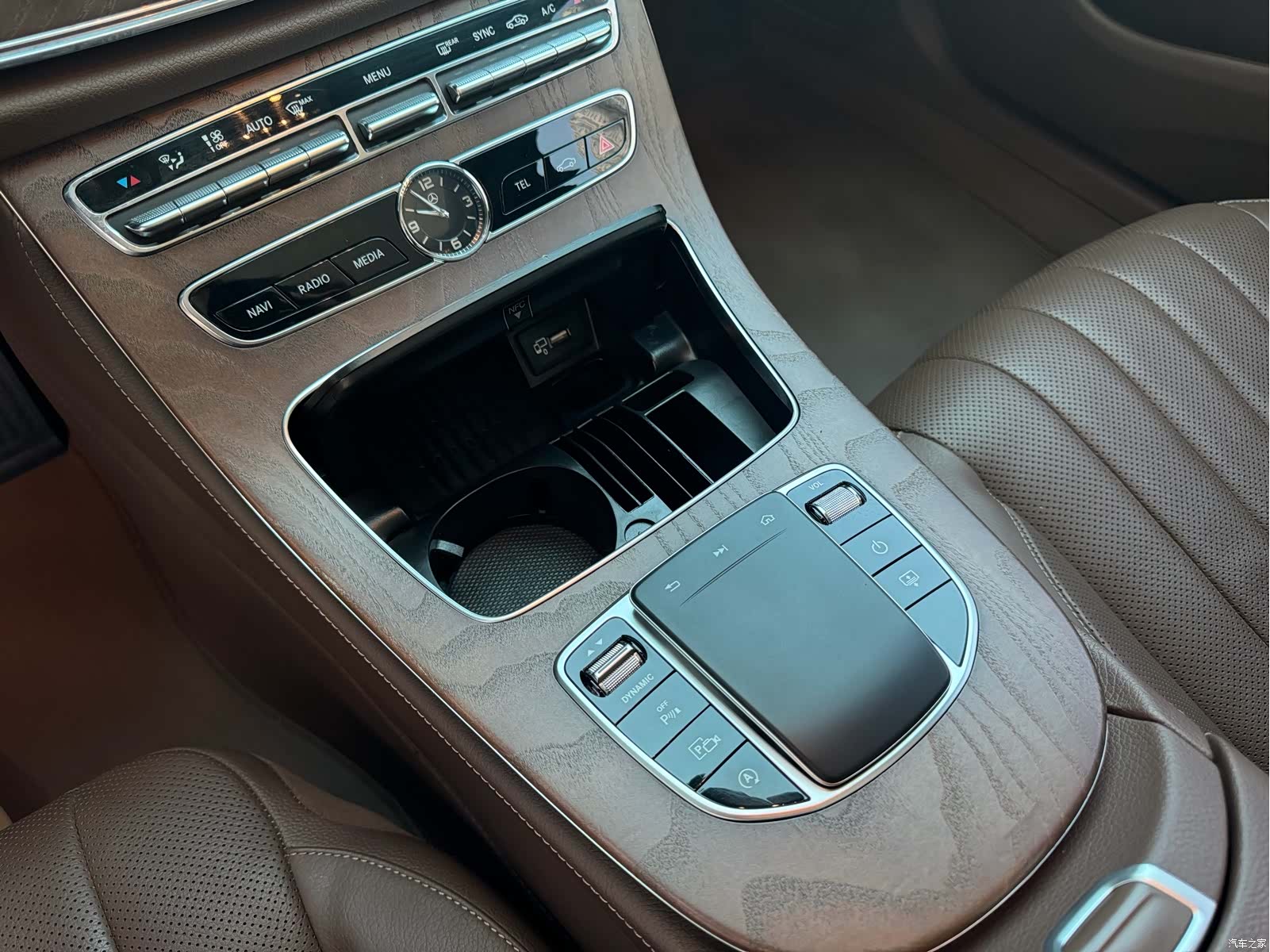 Mercedes-Benz E-Class, 2020 4