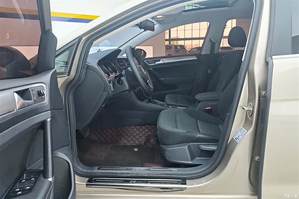 Volkswagen Golf, 2019 9