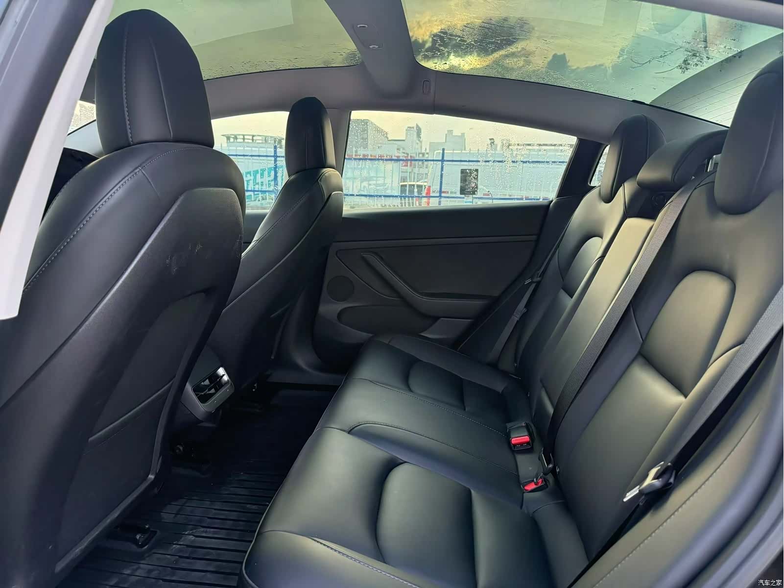 Tesla Model 3, 2022 7