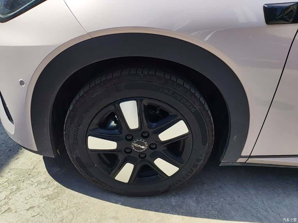 BYD Dolphin, 2025 23