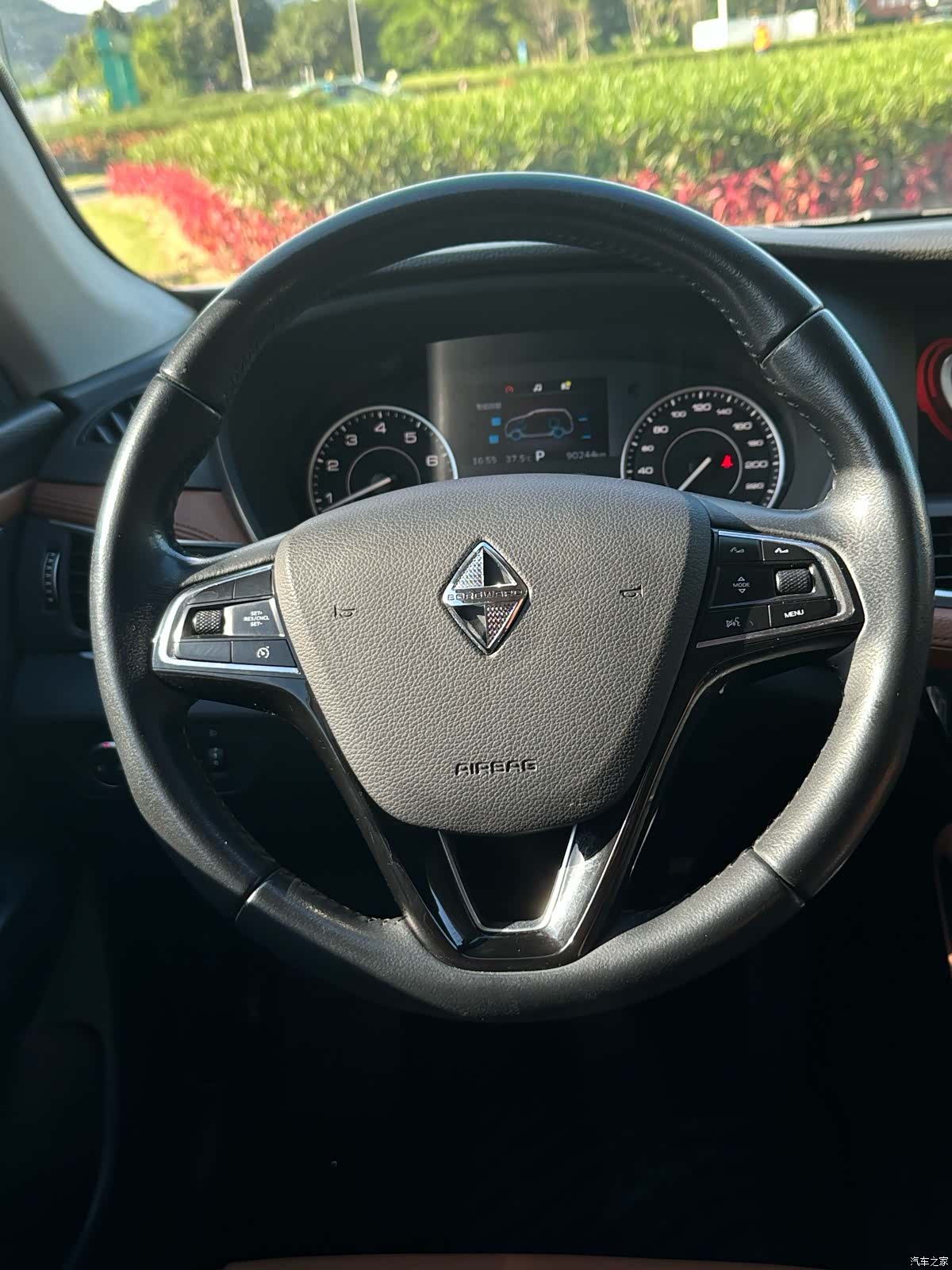 Borgward BX7, 2016 8