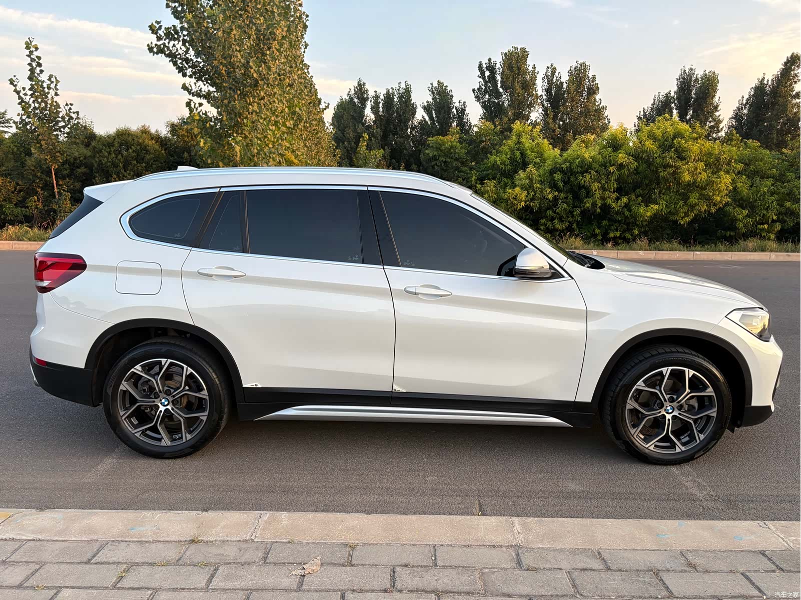 BMW X1, 2023 все фото