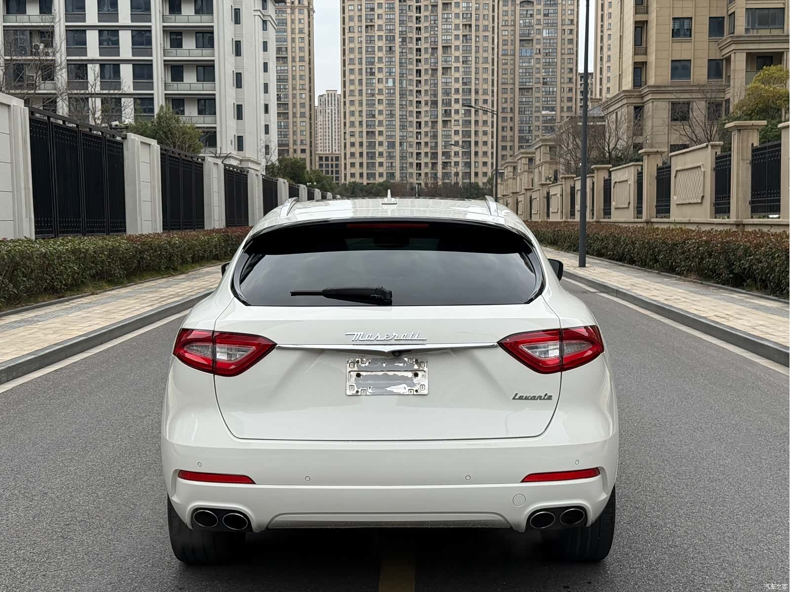 Maserati Levante, 2017 все фото