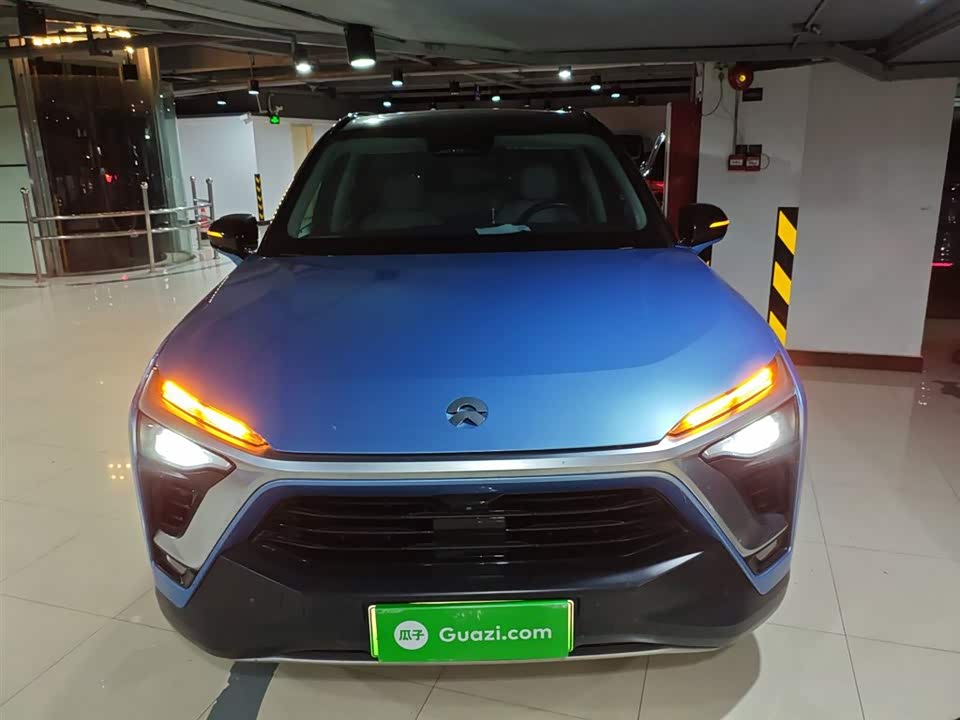 NIO ES8