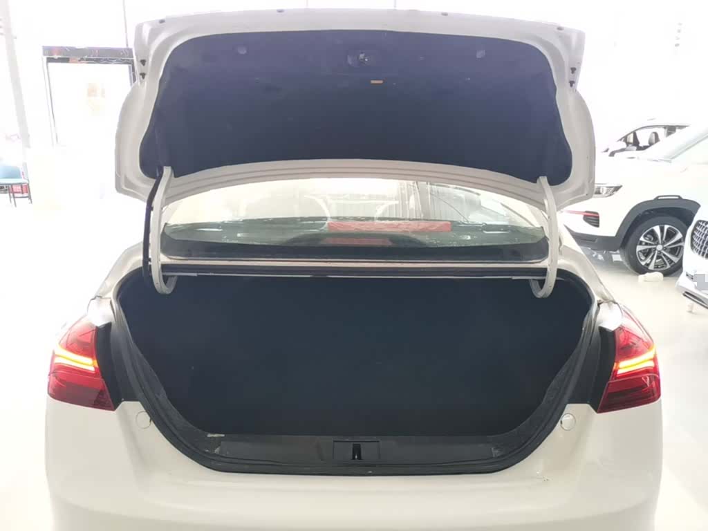 Geely Emgrand, 2019 19