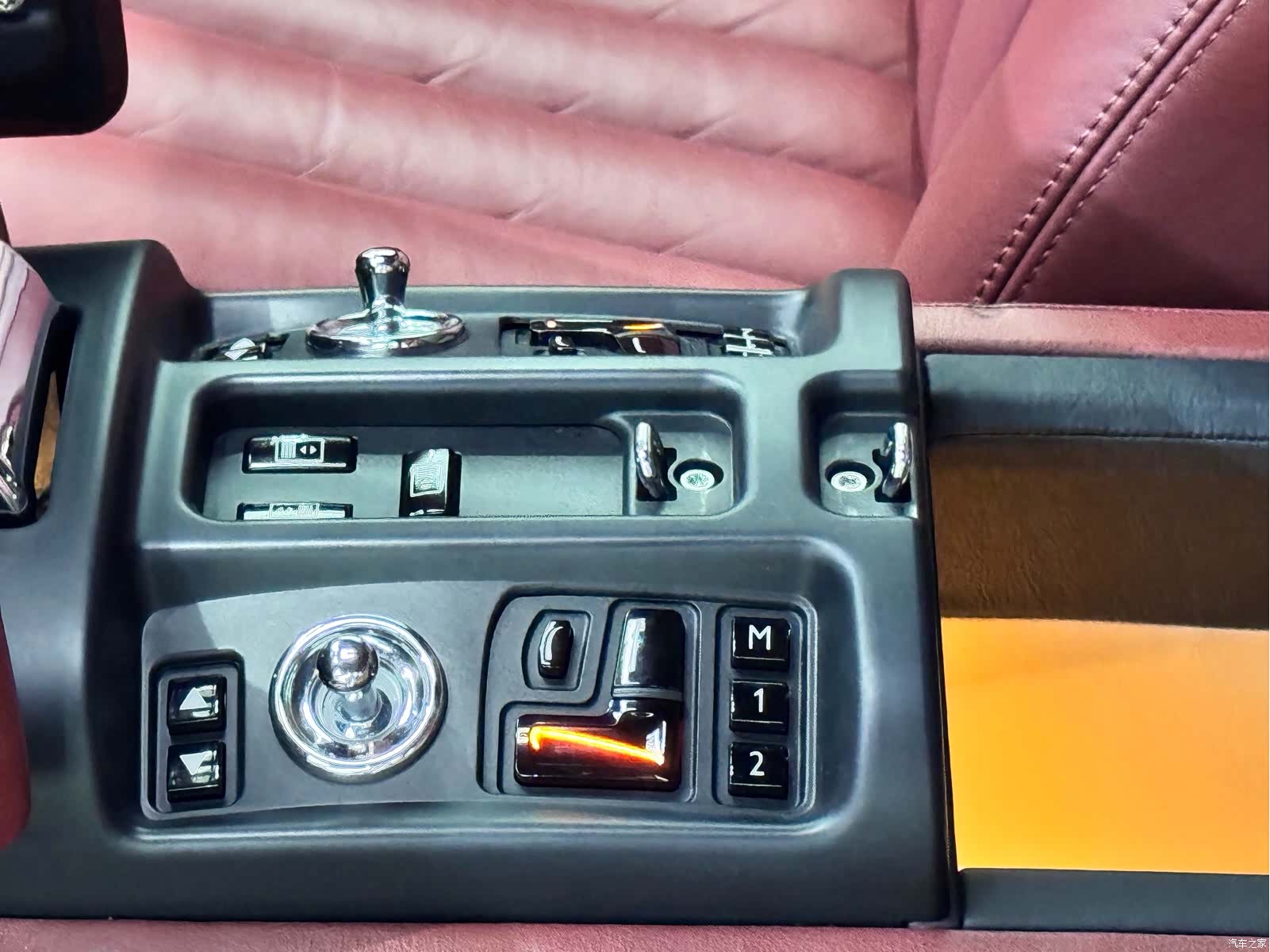 Rolls-Royce Phantom, 2011 25